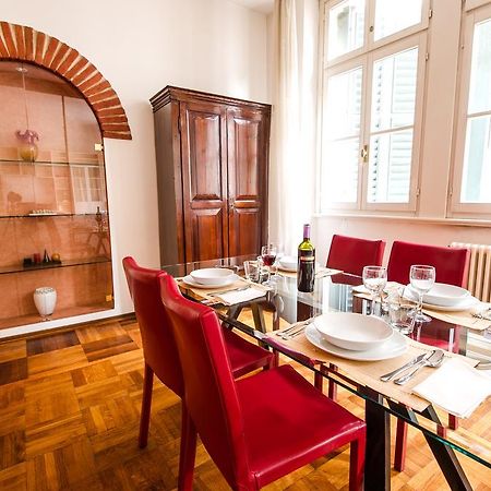 Bright Apartments Verona - Borsari Historical الغرفة الصورة